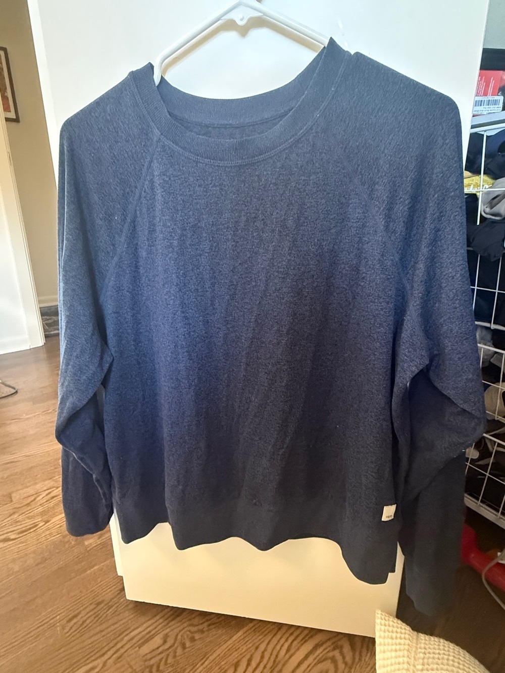 Vuori Navy Heather crew